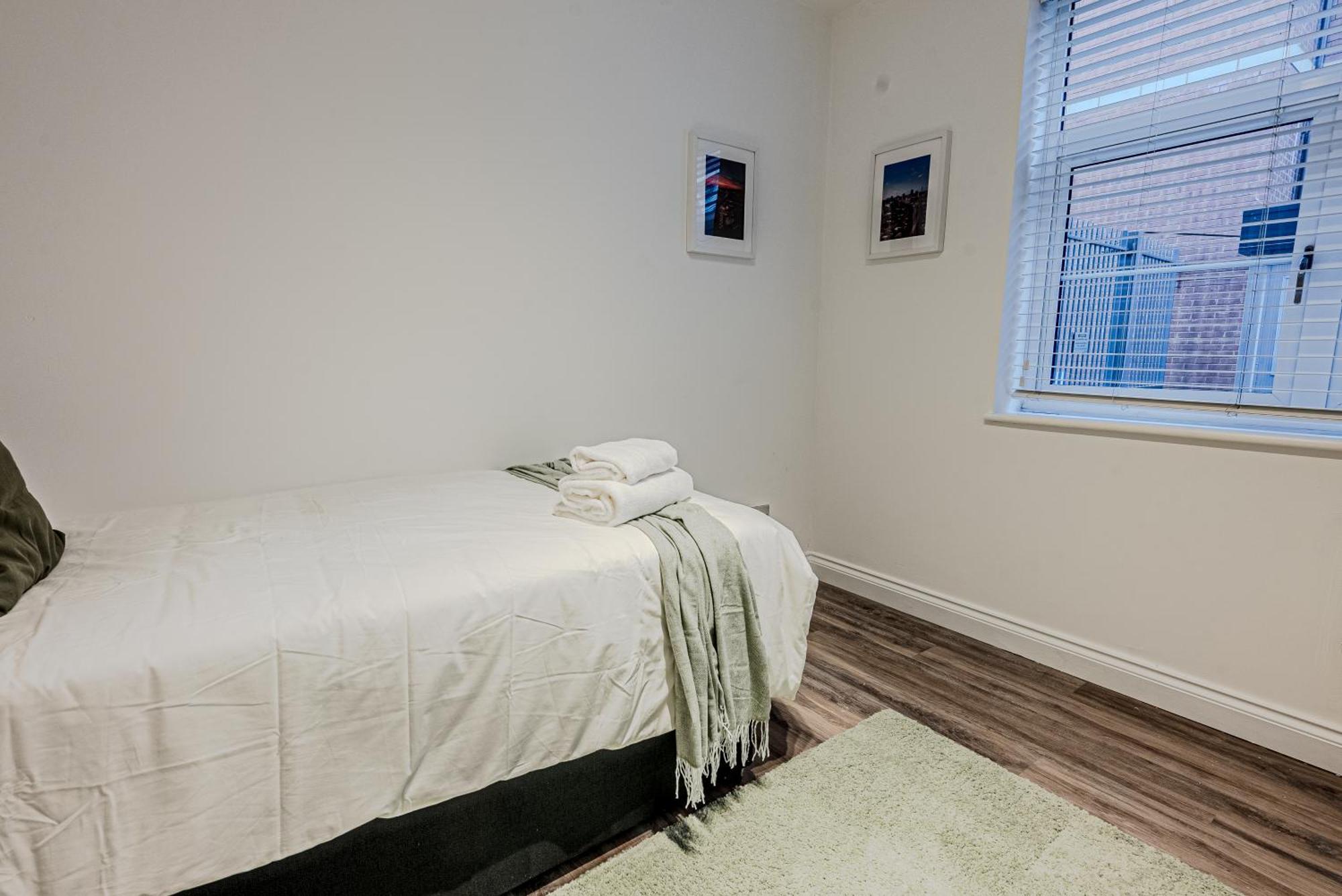 Stunning Three Bedroom Townhouse In The Jewellery Quarter, Birmingham City Centre Sleeps 5- Free Parking 외부 사진