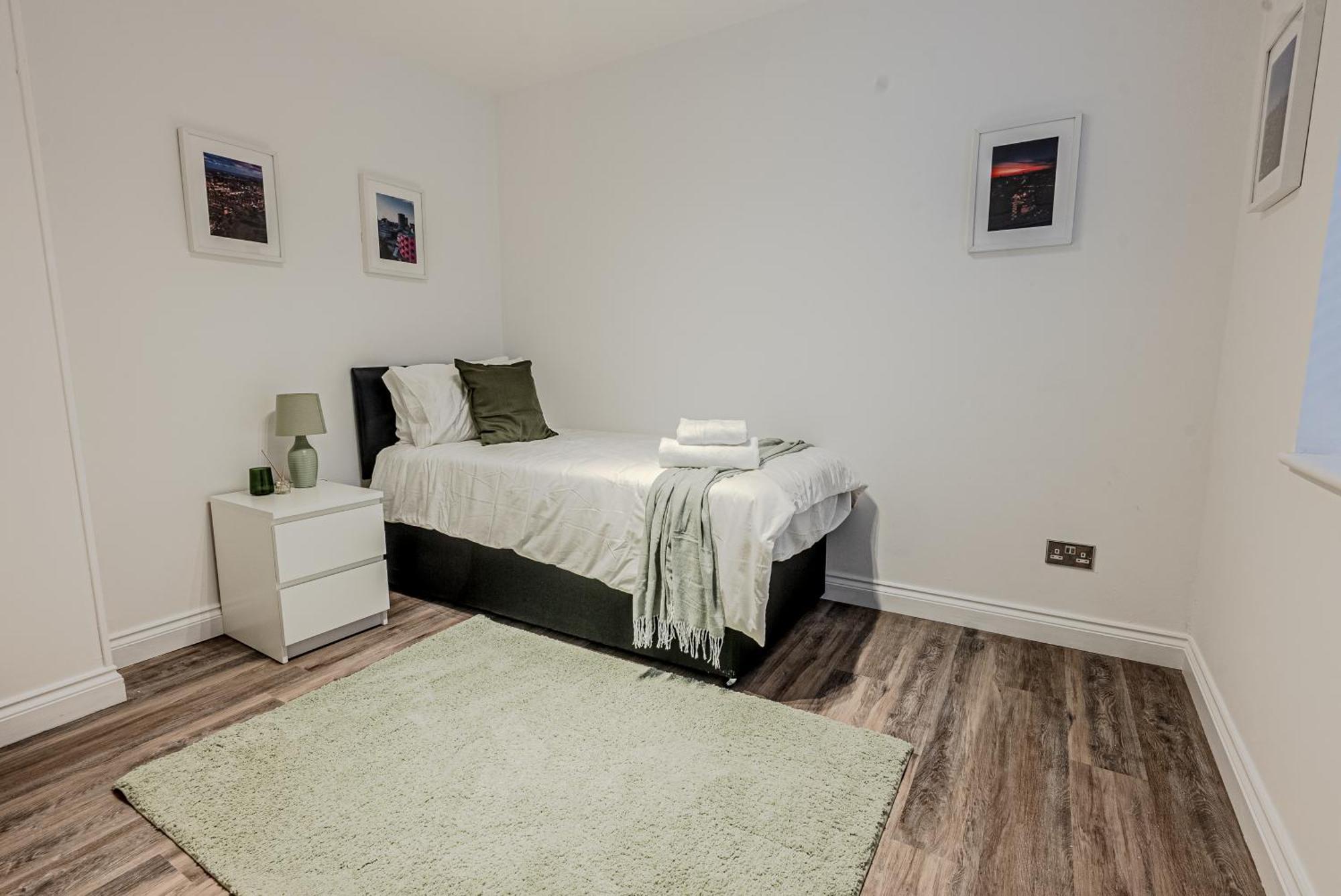Stunning Three Bedroom Townhouse In The Jewellery Quarter, Birmingham City Centre Sleeps 5- Free Parking 외부 사진
